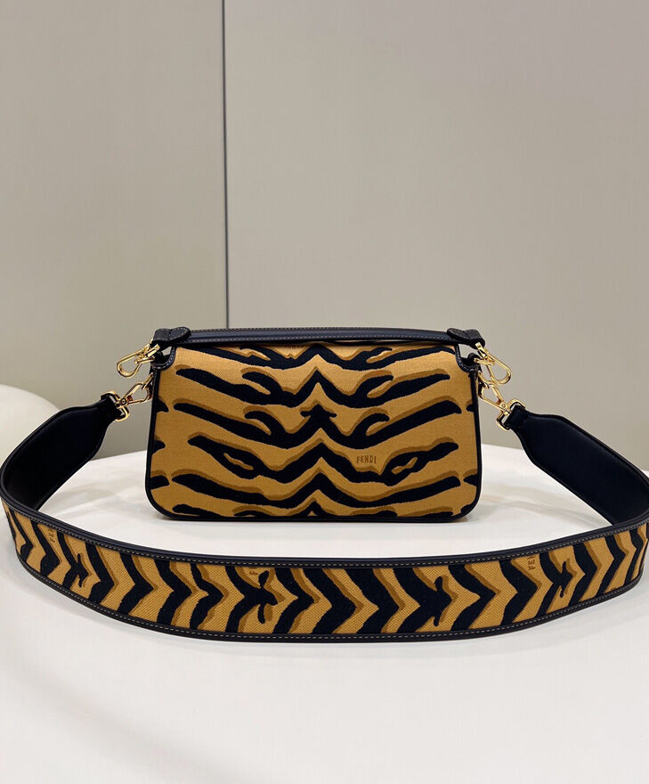 Fendi Baguette Bag 8BR600 Coffee